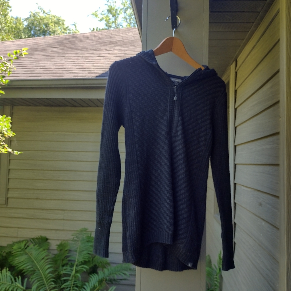 Eddie Bauer sweater hoodie